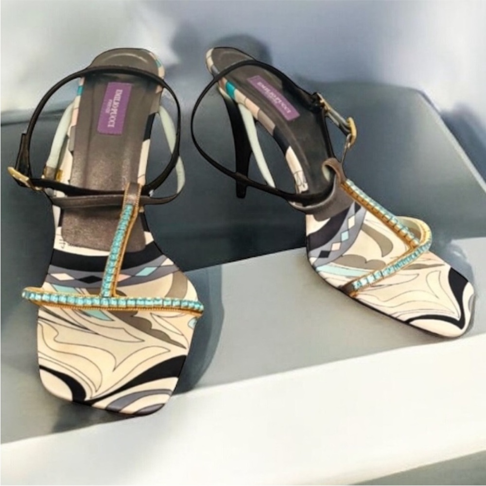 EMILIO PUCCI Jewel Rhinestone Sandals
Size 41 - Picture 6 of 16
